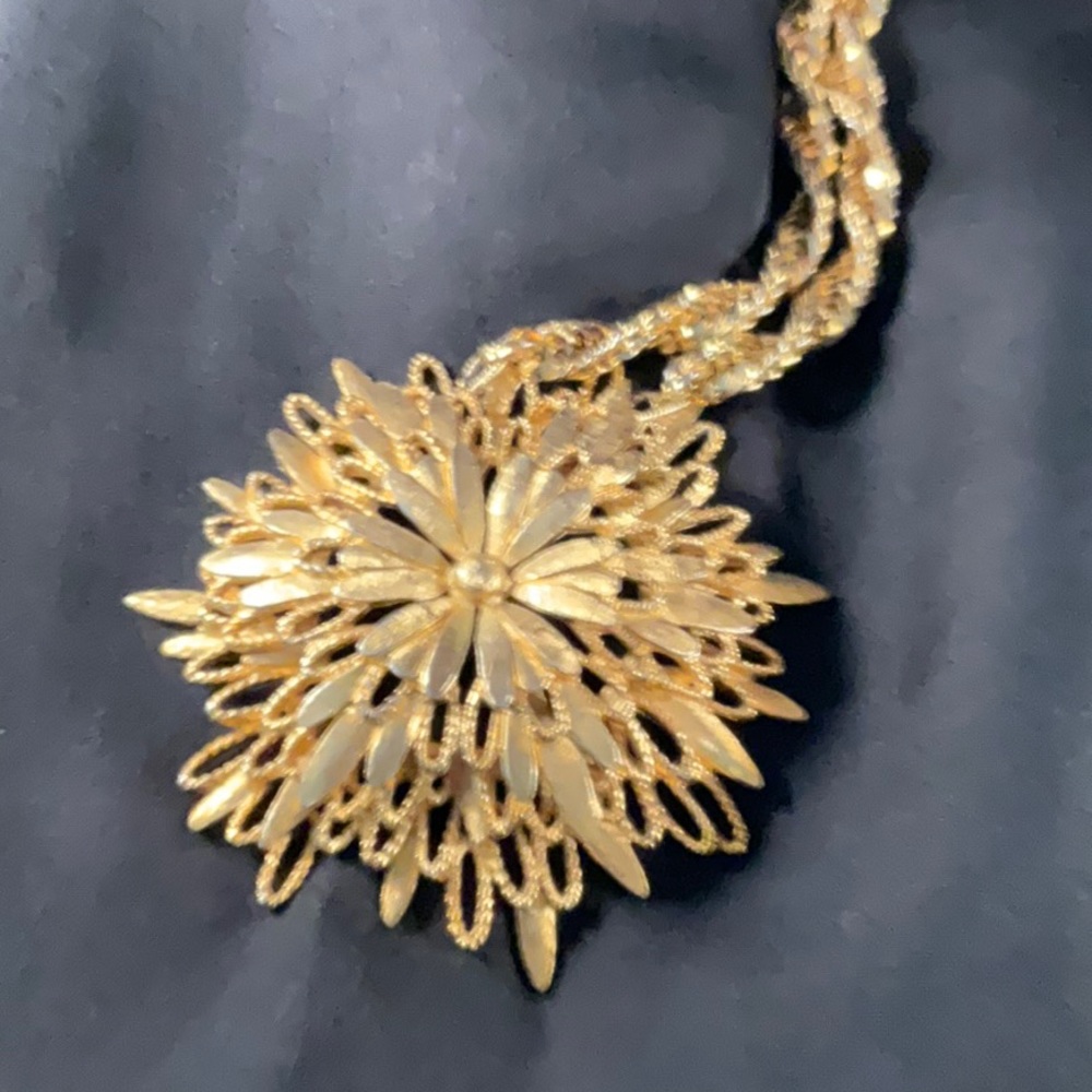 Vintage 🌟RARE🌟Monet starburst statement necklace